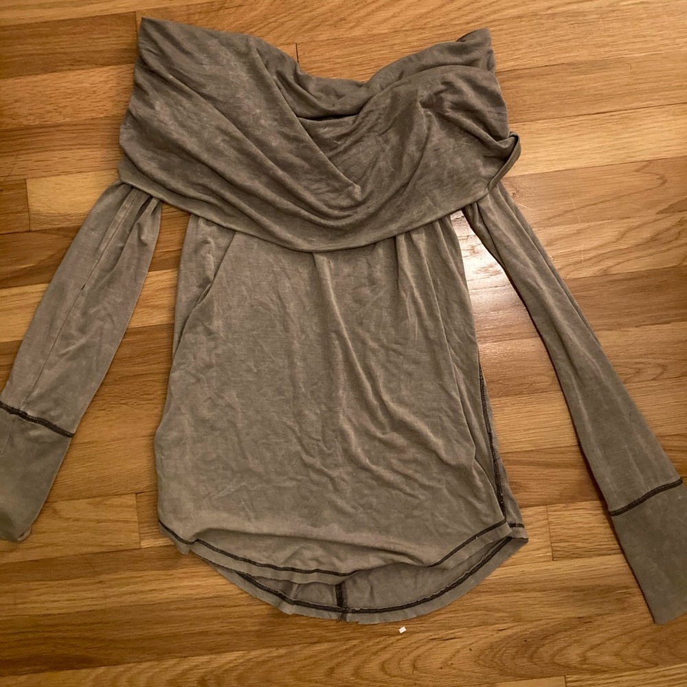 Free people long sleeve cowl neck